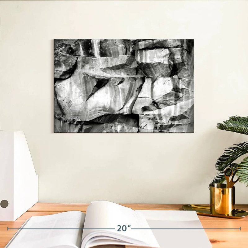 Alvord Greyscale Rock Formation, H 8 po x l 12 po