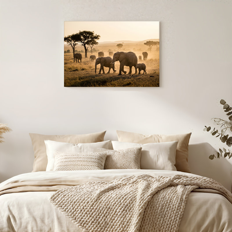 Art mural sur toile, "Éléphants d'Afrique marchant dans la savane dorée", H 16 po x l 24 po