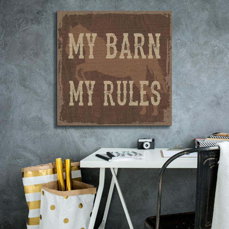 «My Barn» par Erin Clark, art mural sur toile, H 26 po x l 26 po x P 1,5 po