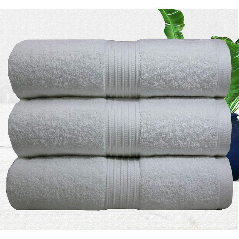 Fillender Super Plush Bath Towel, White