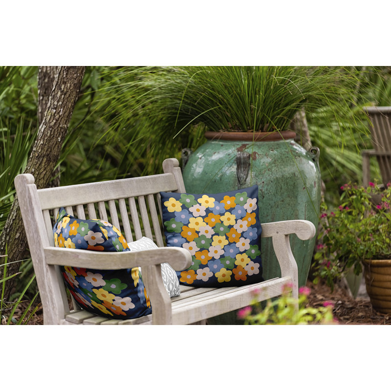 Coussin intérieur / extérieur Leafy Branch, H 20 po x l 20 po, Noir / bleu / vert floral