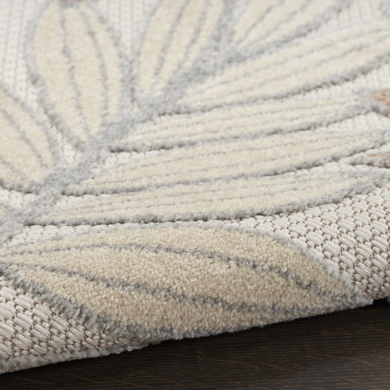 Tapis floral tissé à la machine 4 pi x 6 pi crème