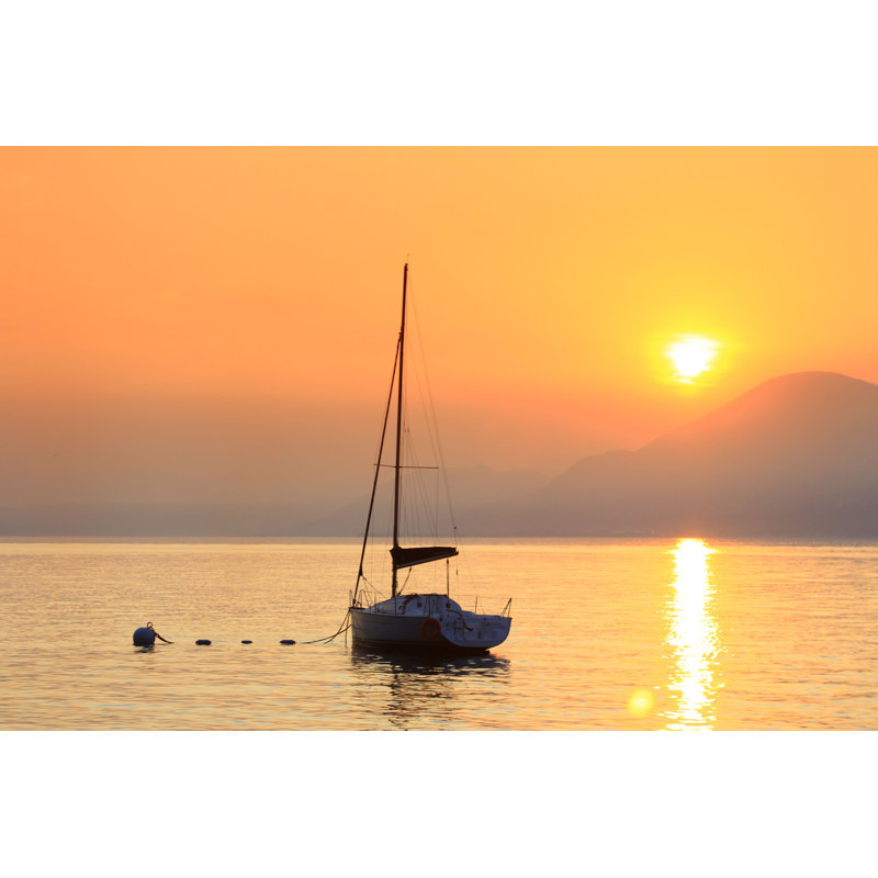 Coucher de soleil avec bateau à voile - Photographie sur toile tendue, H 32 po x l 48 po