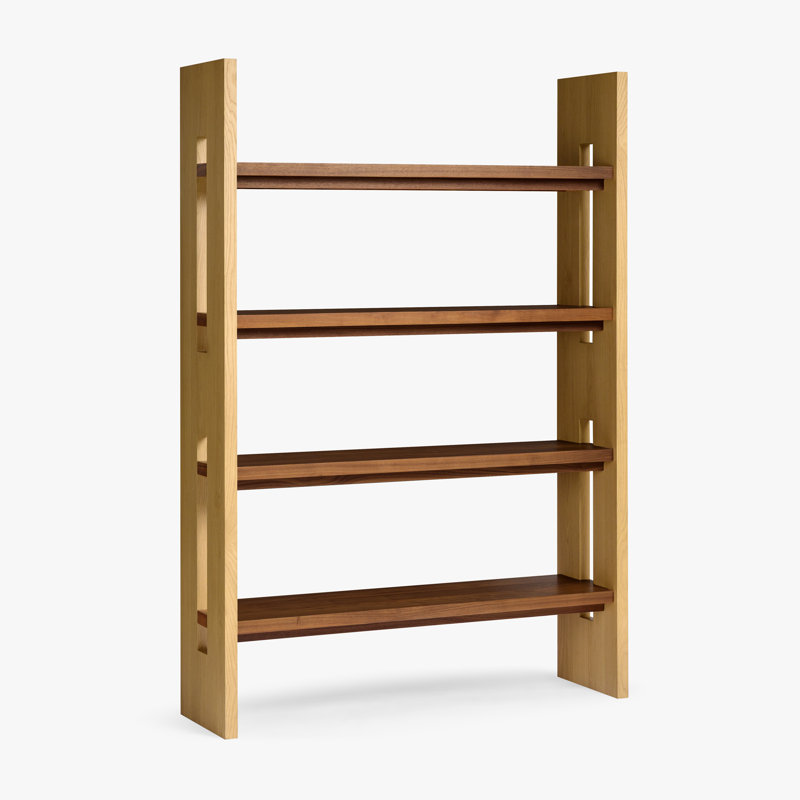 Bibliothèque Leo en chêne et noyer, tablette ouverte, fini bois naturel, autoportante, idéale pour le salon, le bureau ou la salle d'étude.