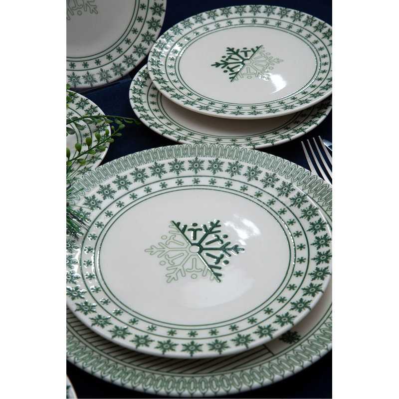 Elegant Christmas Dessert Plate Set (7 Pieces), 100% Porcelain, Service Plate: 9.8 x 9.8 x 1.2 inches (1 Piece) & Dessert Plates: 7.9 x 7.9 x 0.8 inches (6 Pieces) | Microwave & Dishwasher Safe | Perfect for Holiday Celebrations