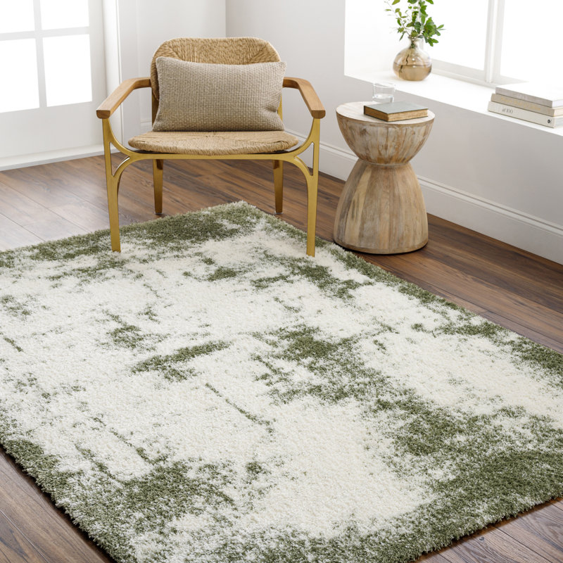 Bobbie-Lee Machine Woven Polyester Area Rug in Green/Ivory, Rectangle 6'7" x 9'