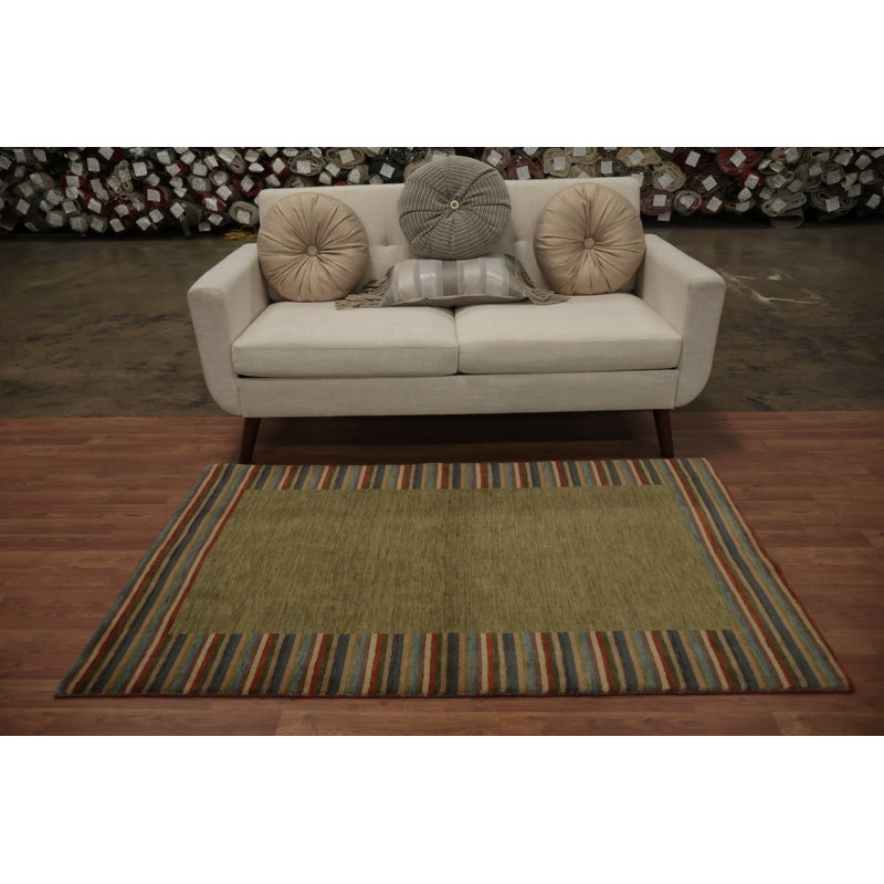 Tapis vert olive de style Gabbeh 3 x 6 avec bordure rayée