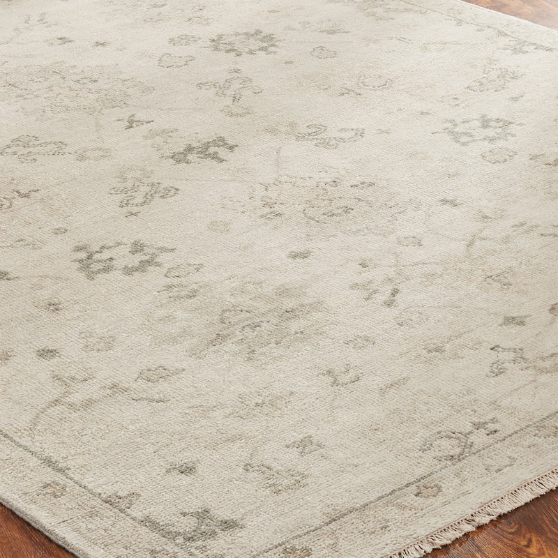 Meladee Wool Floral Area Rug in Ivory, Rectangle 6' x 9'