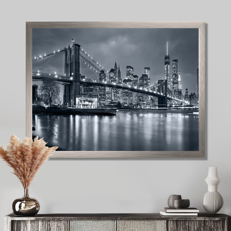 Panorama de la ville de New York la nuit, photographie sur métal, H 24 po x l 32 po, Impression encadrée, Argent argent