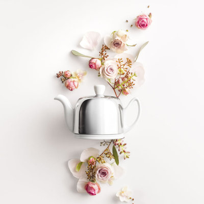 Salam Gold Tea Pot 4 Cups White and Gold Body White Lid