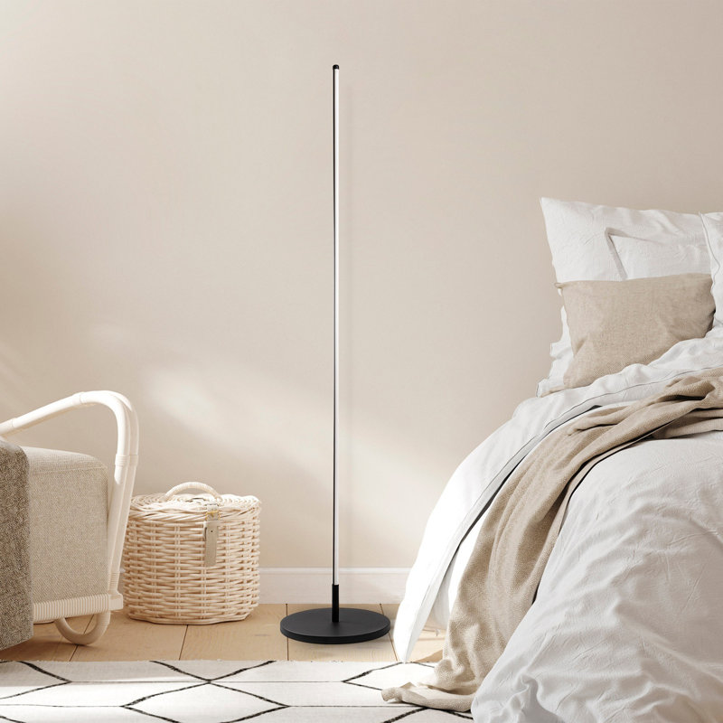 Lampe sur pied colonne 60,13 po Cawe, Noir