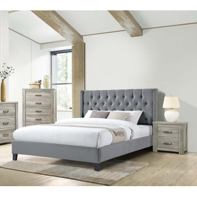 Willavene 4-pcs Bedroom Set