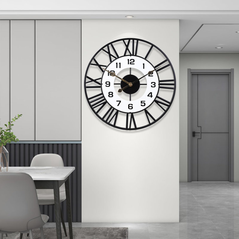 Horloge murale en métal