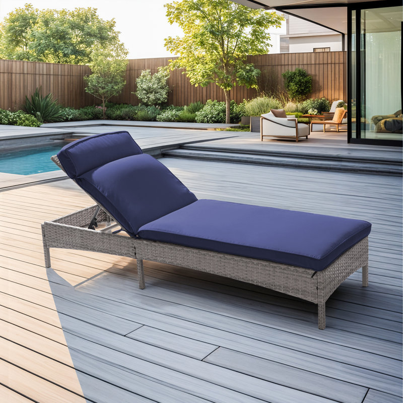 Chaise longue d'extérieur en osier Serry, Bleu marine
