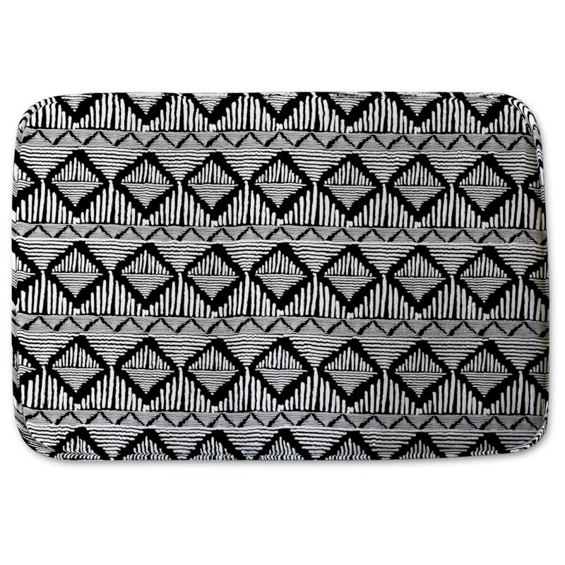 Nekeshia Polyester Shower Curtain Set
