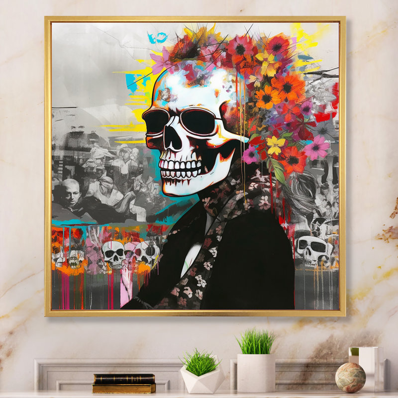 Graffitied Skull II sur impression sur toile, H 16 po x l 16 po x P 1 po, Cadre flottant doré