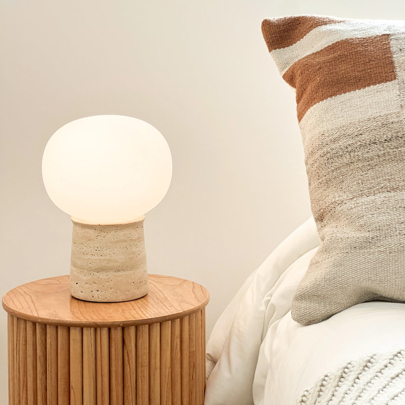 Lampe de table à DEL 12 po Neptune avec base en pierre de travertin naturel