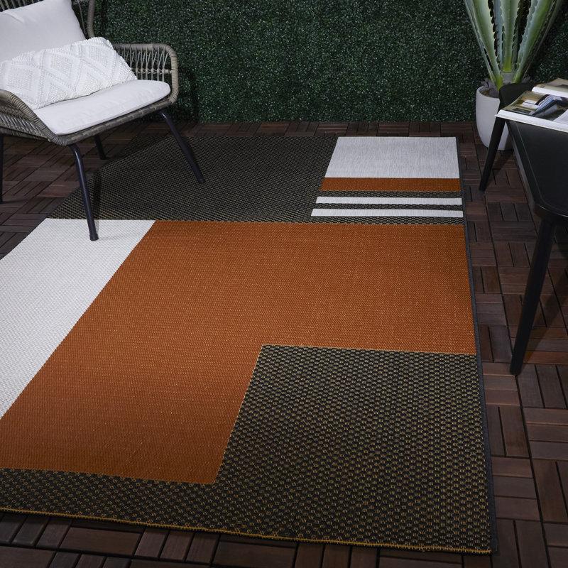 Tapis intérieur / extérieur orange brûlé Catoe, Rectangle 5 pi 3 po x 7 pi