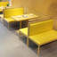 Banc de café léger et luxueux