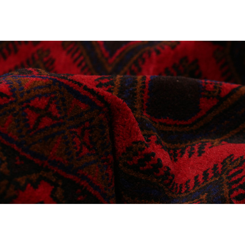 Tapis rouge Teimani 3 pi 9 po x 6 pi 6 po