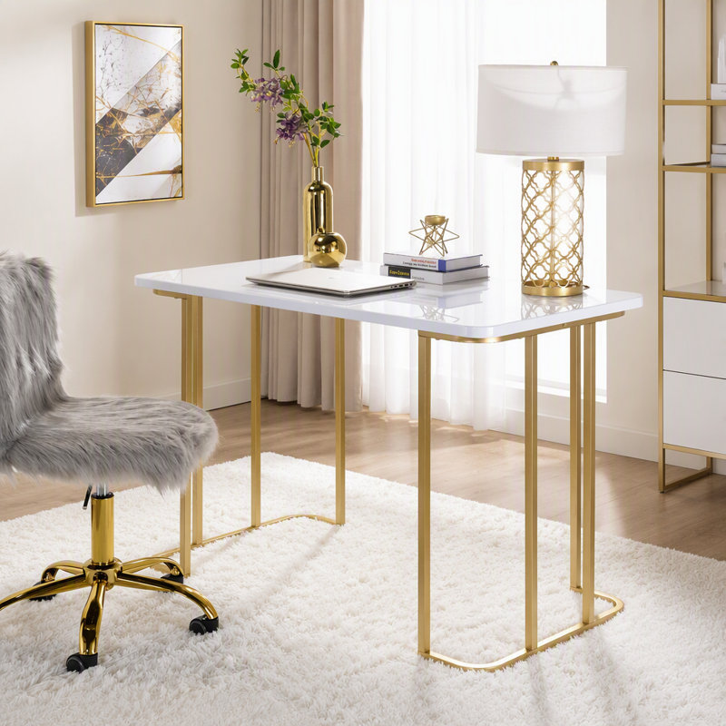 Bureau Estie fini blanc et doré