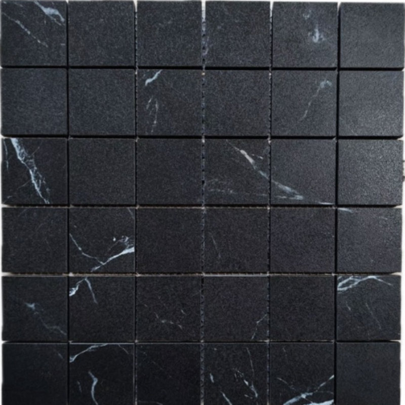 Ensemble de 11 mosaïques carrées en porcelaine noire 12 x 12 po