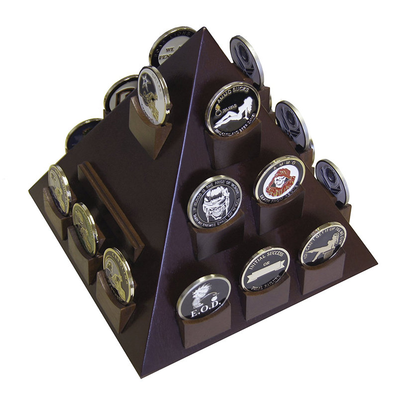 Présentoir à bijoux en forme de pyramide