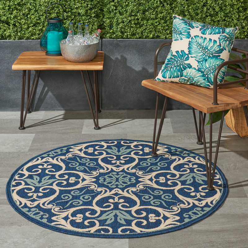 Machine-Woven Stain Resistant Floral Area Rug, Round 4'