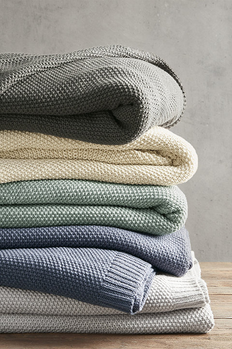 Blankets & Throws