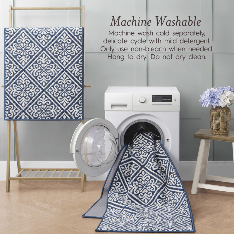 Austell Machine Woven Synthetic Geometric Area Rug in Blue/White, Rectangle 2'2" x 3'9"