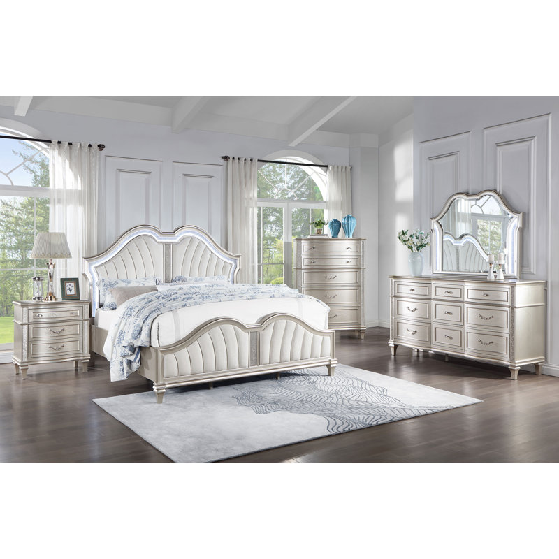 Swampscott 5-piece California King Bedroom Set Silver Oak, California King, 5 Pcs: Bed, Nightstand, 2 Dressers, Mirror