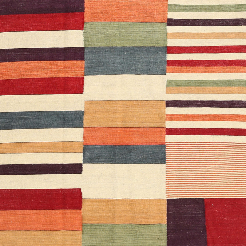 Tapis contemporain crème / rouge / gris, Carré 8 pi