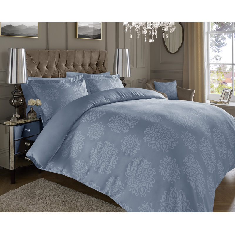 Dillsboro Cotton Blend Floral Duvet Cover Set with Pillowcases, Kingsize - 2 Standard Pillowcases, Blue