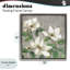 Magnolias ivoire sur cadre flottant gris, design par Sally Swatland-373082211-373082143