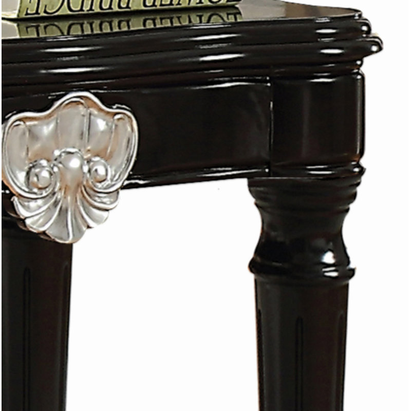 Table de bout avec pieds tournés