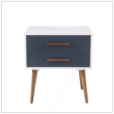Table de chevet spacieuse avec ports de charge USB, parfaite pour organiser et garder vos appareils sous tension