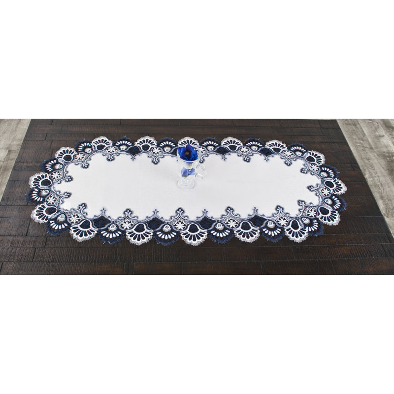 Chemin de table Folger, 44 po x 16 po