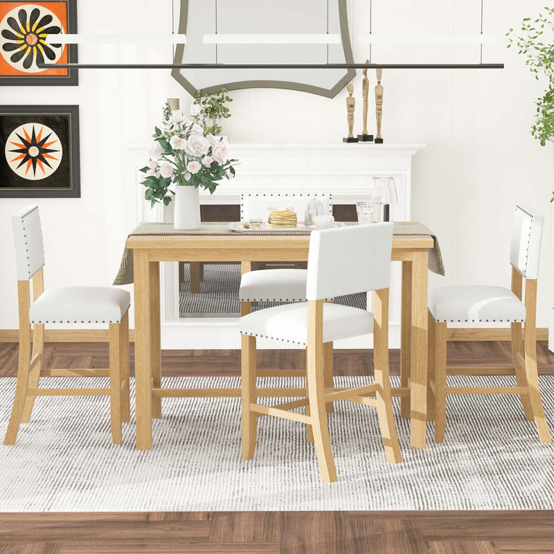 Ensemble repas pour quatre personnes, Brun