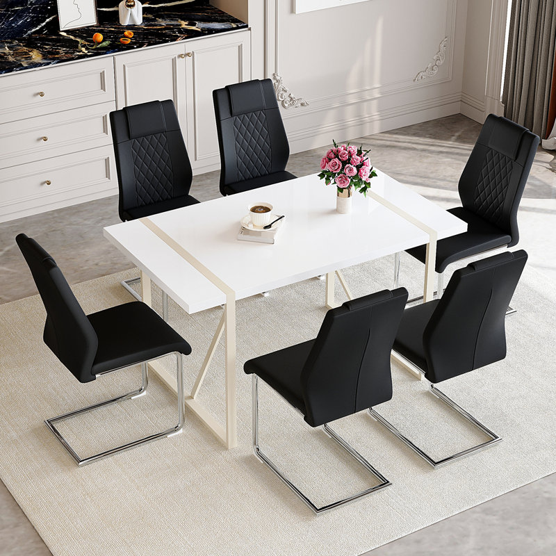Table de salle à manger de style crème avec chaises et pieds en métal argenté, 5, Blanc
