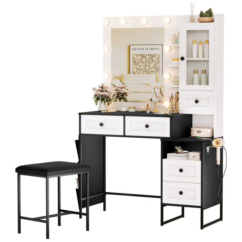 Bureau de maquillage