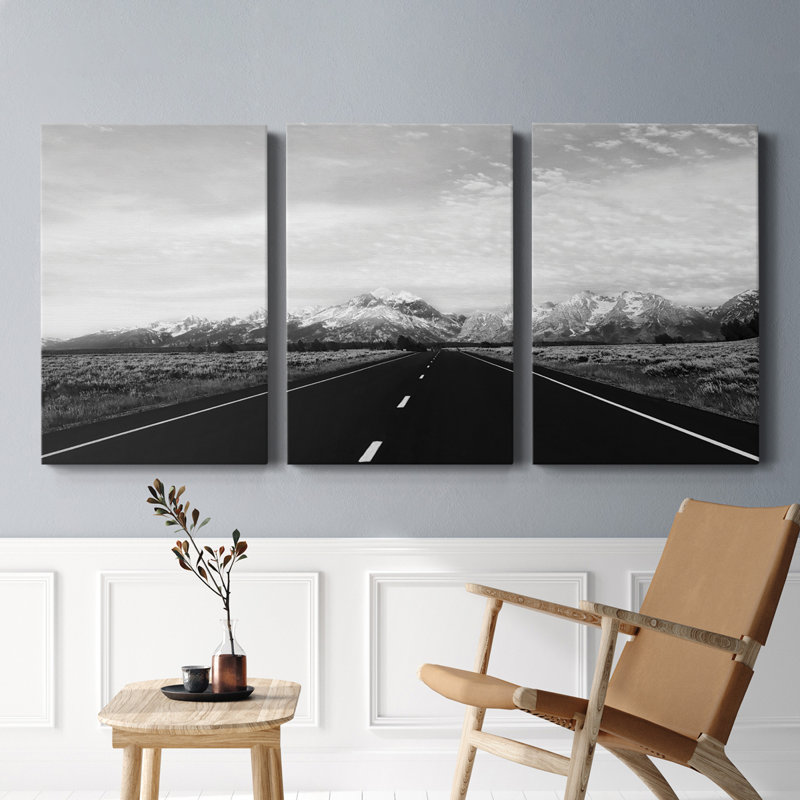 Grand Teton Empty Road - Toile tendue avec châssis de qualité supérieure - Prêt à être accroché, H 60 po x l 120 po x P 1 po