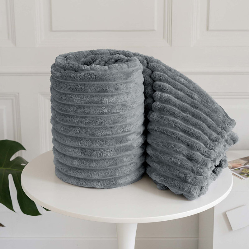 BELLISSIMA PLUSH THROW, 150cm x 100cm, Silver
