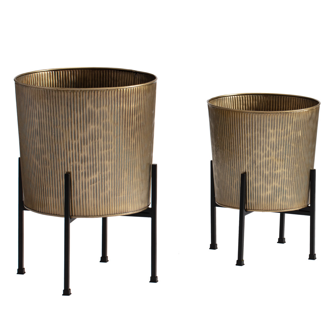 Handmade Metal Pot Planter Latitude Run® 
