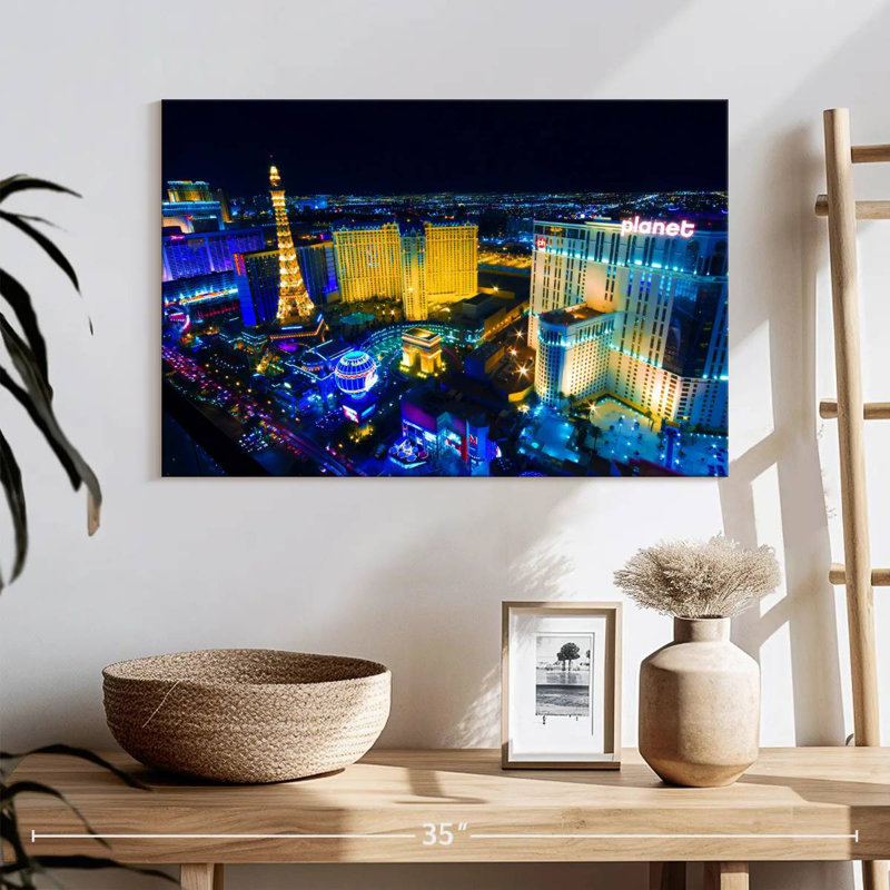 Sirci Las Vegas la nuit, H 30 po x l 45 po