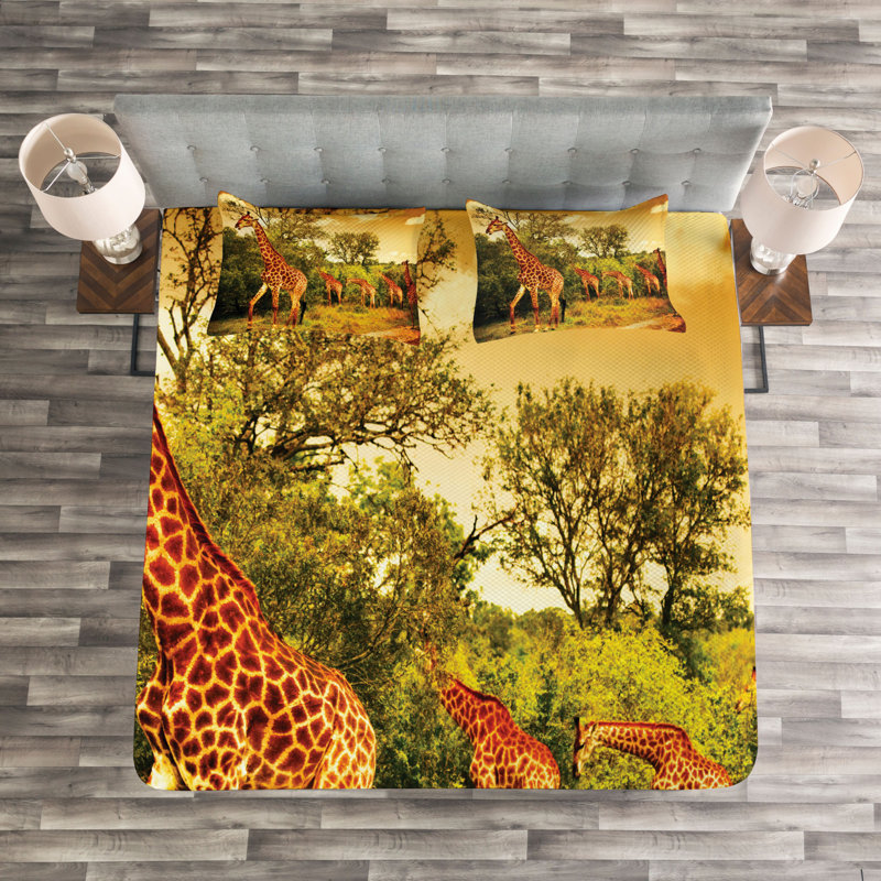 Dark Orange/Green Microfibre Bedspread, 220 x 264 cm
