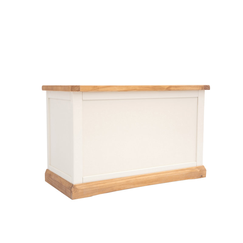 Liv Blanket Chest