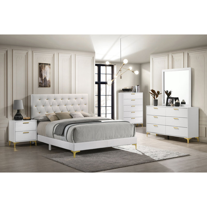 Ensemble de chambre avec grand lit 5 pièces James White