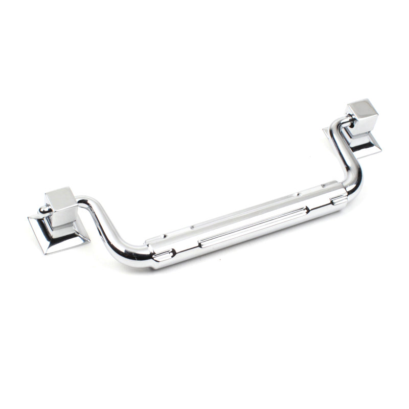 Poignée de chute 5 1/16" au dessous de zinc moulé Medieval, Chrome poli