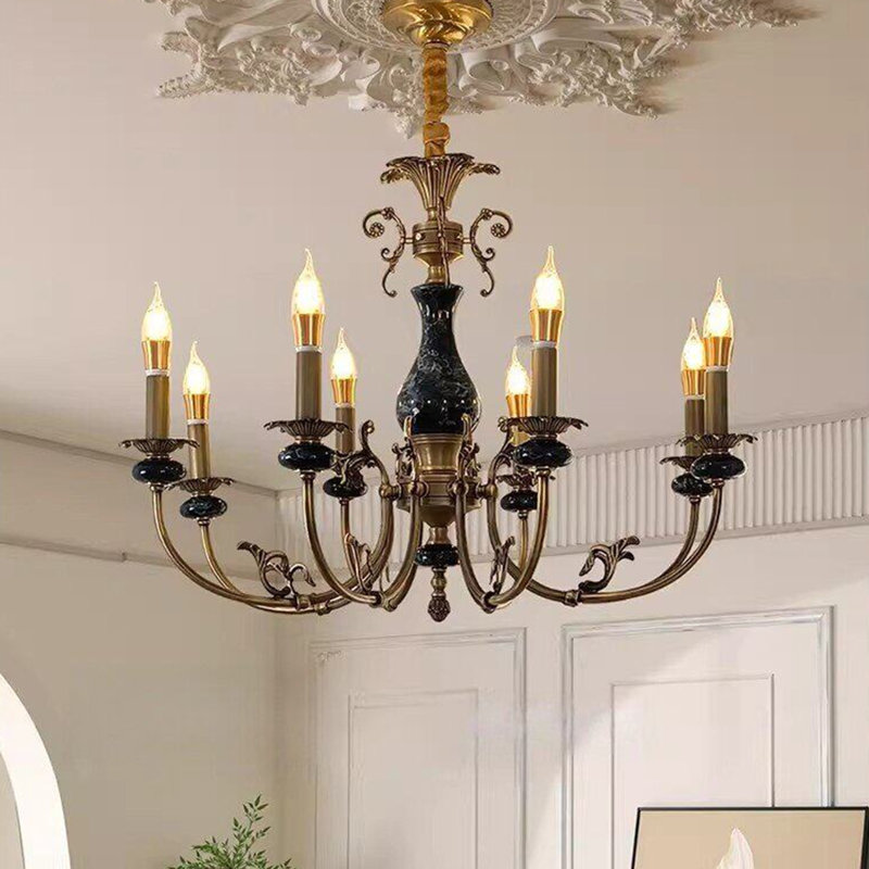 Lustre vintage français de luxe en laiton massif et céramique, 90 cm (35,43 po), orné de détails sculptés – Éclairage élégant pour salle à manger et salon.