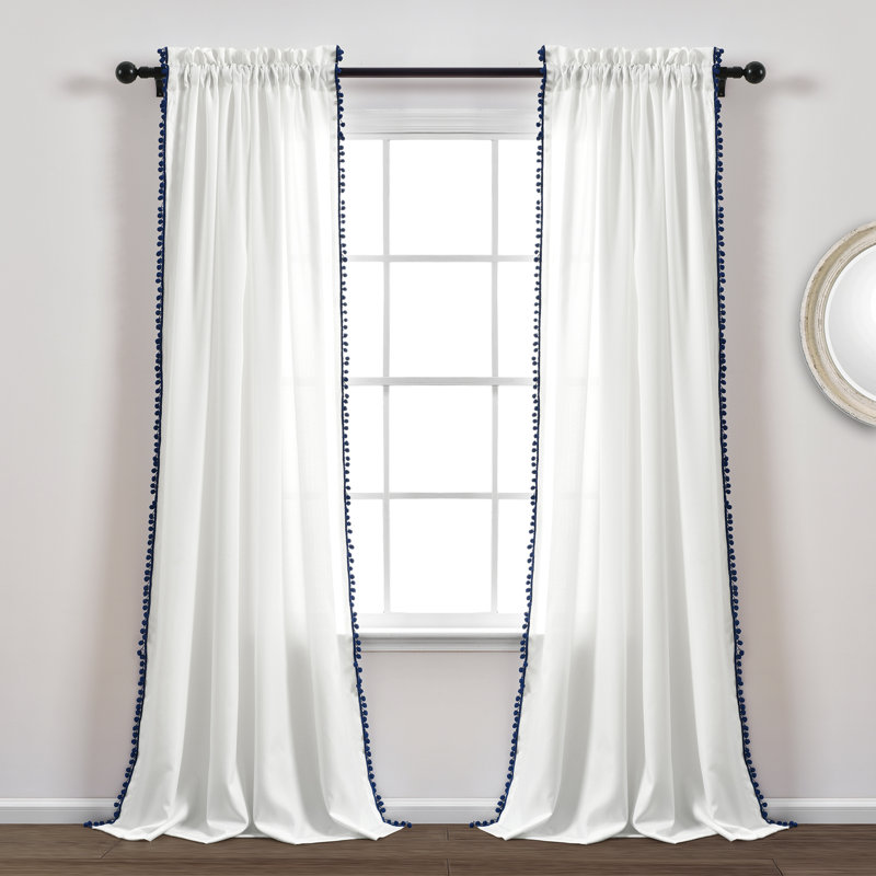 Panneau de rideau simple diaphane avec passe-tringle Pom Pom, l 50 po x L 63 po, Bleu marine